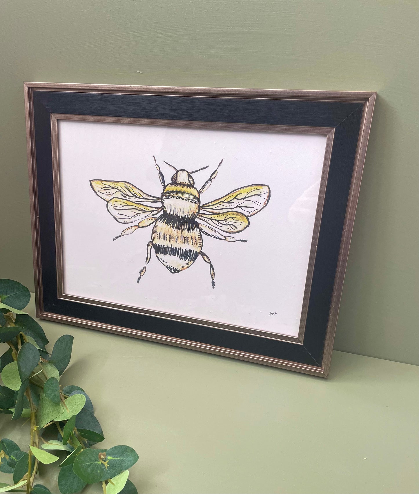 Simple Bee Art Print in Black and Gold Frame