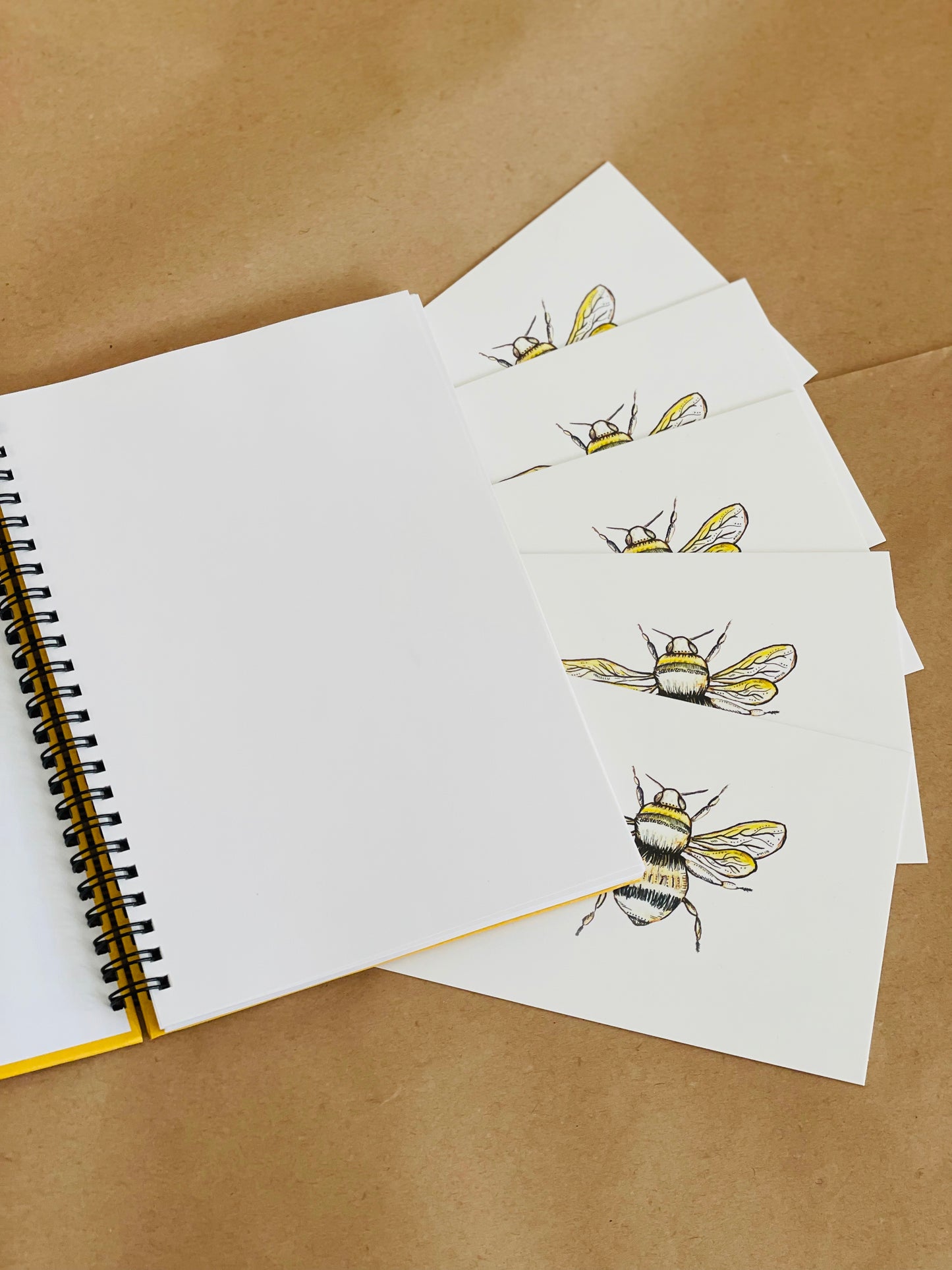 Bee stationery set with notebooks and 5 cards