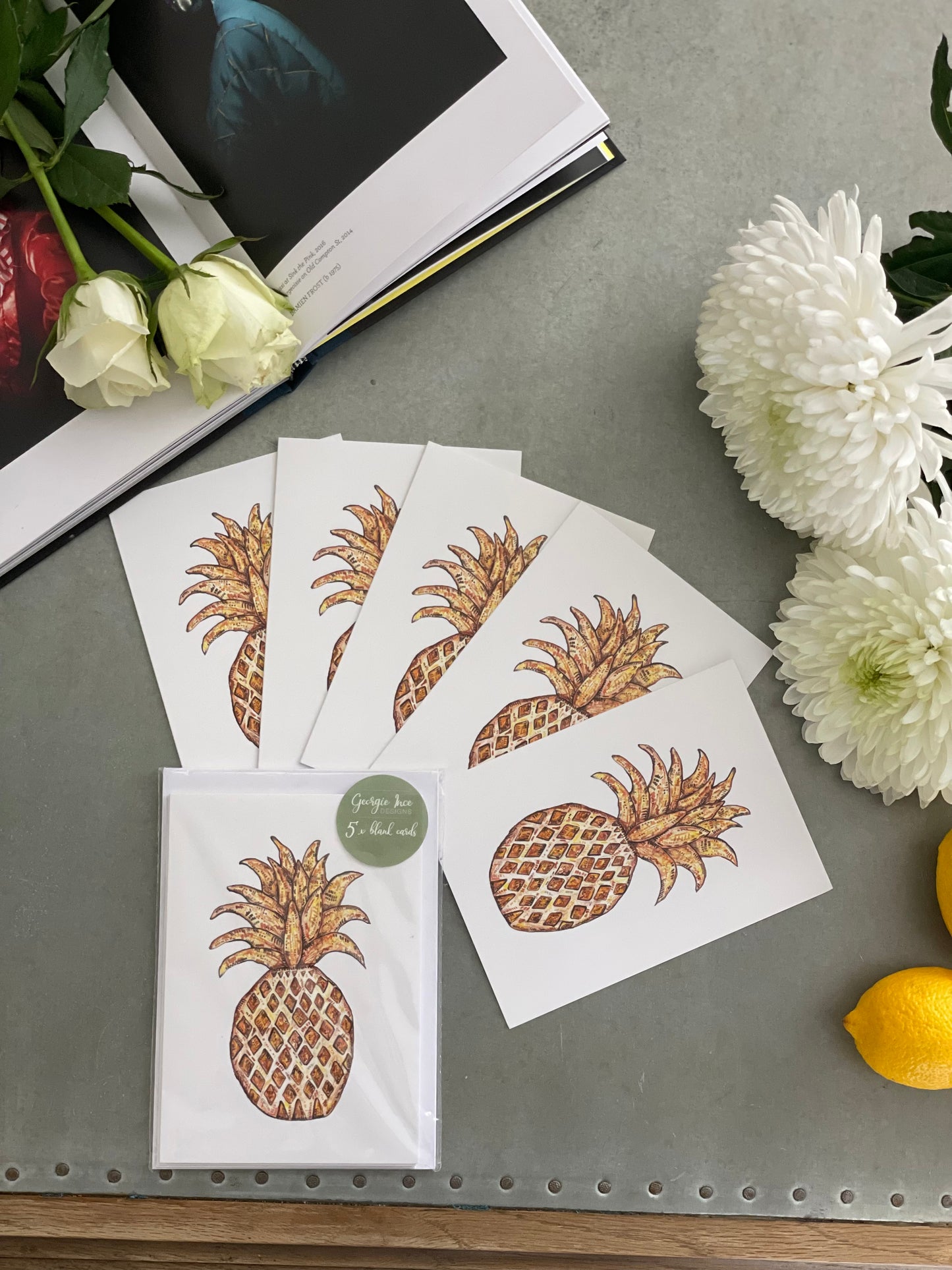 Set of 15 cards in the bees, giraffe and pineapple print