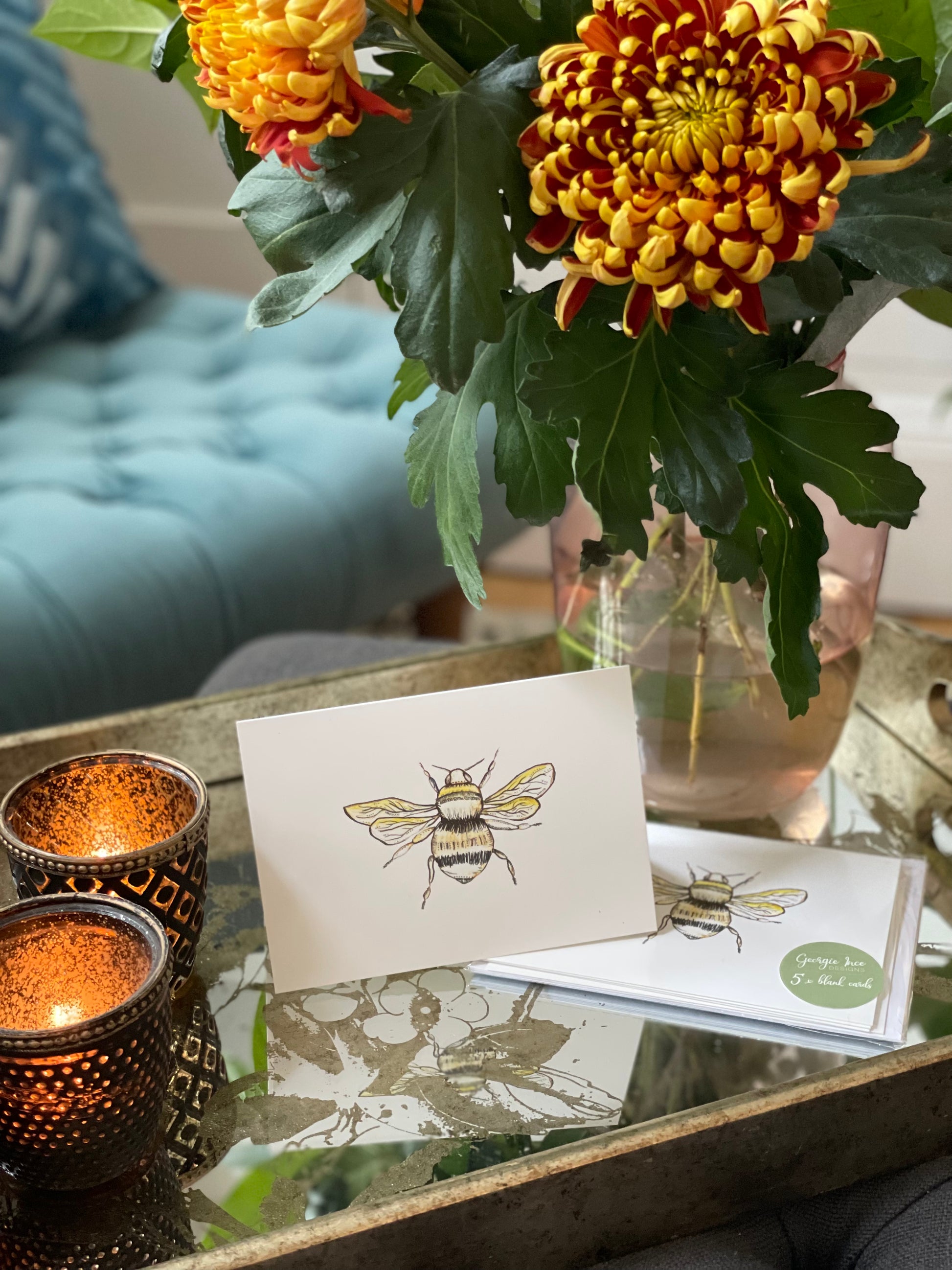 A lovely collection of 5 x A6 blank bee cards for your own personal message. All cards are the same design and professionally printed in the UK.